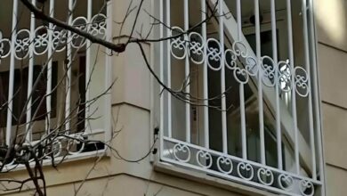 حفاظ پنجره مشکی نمای سنگی اردبیل